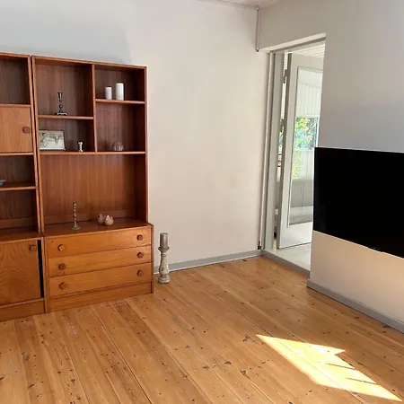 I Rolige Omgivelser Nær Naturen Feriehus